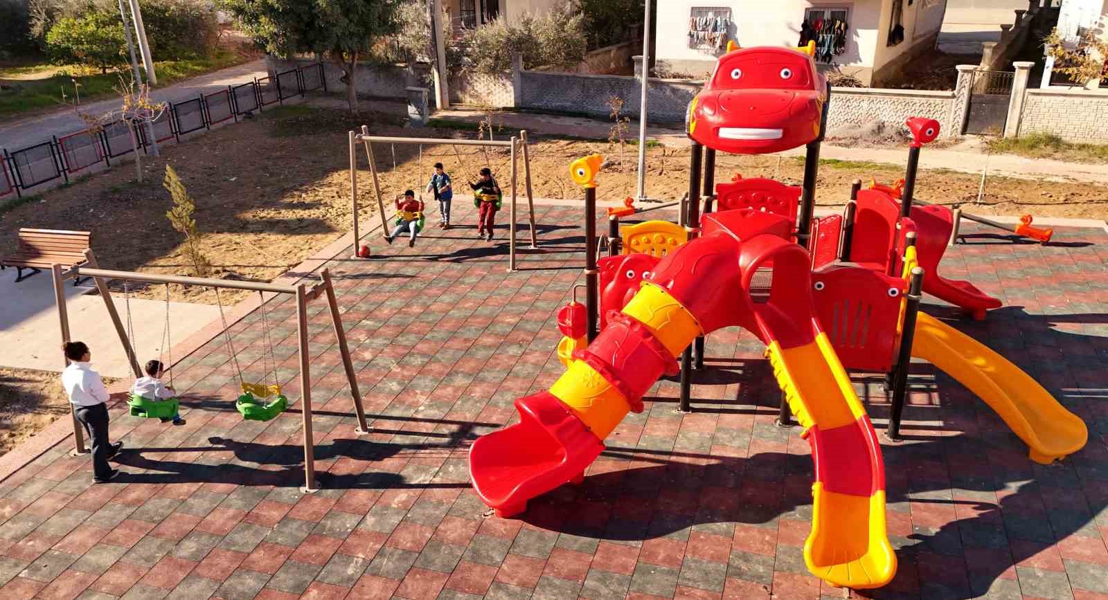 Tarsus’ta parklar yenileniyor
