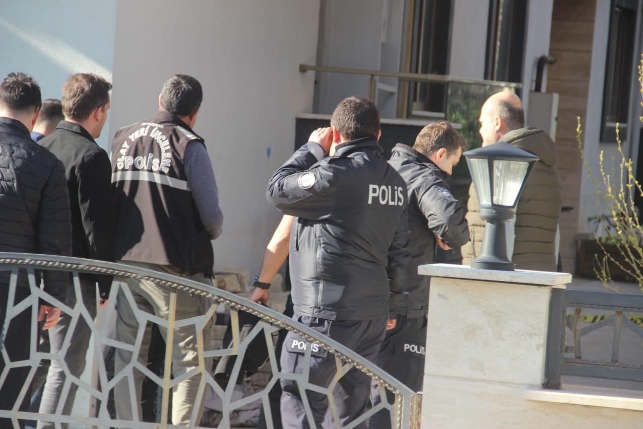 Tartıştığı eşini av tüfeğiyle öldürdü
