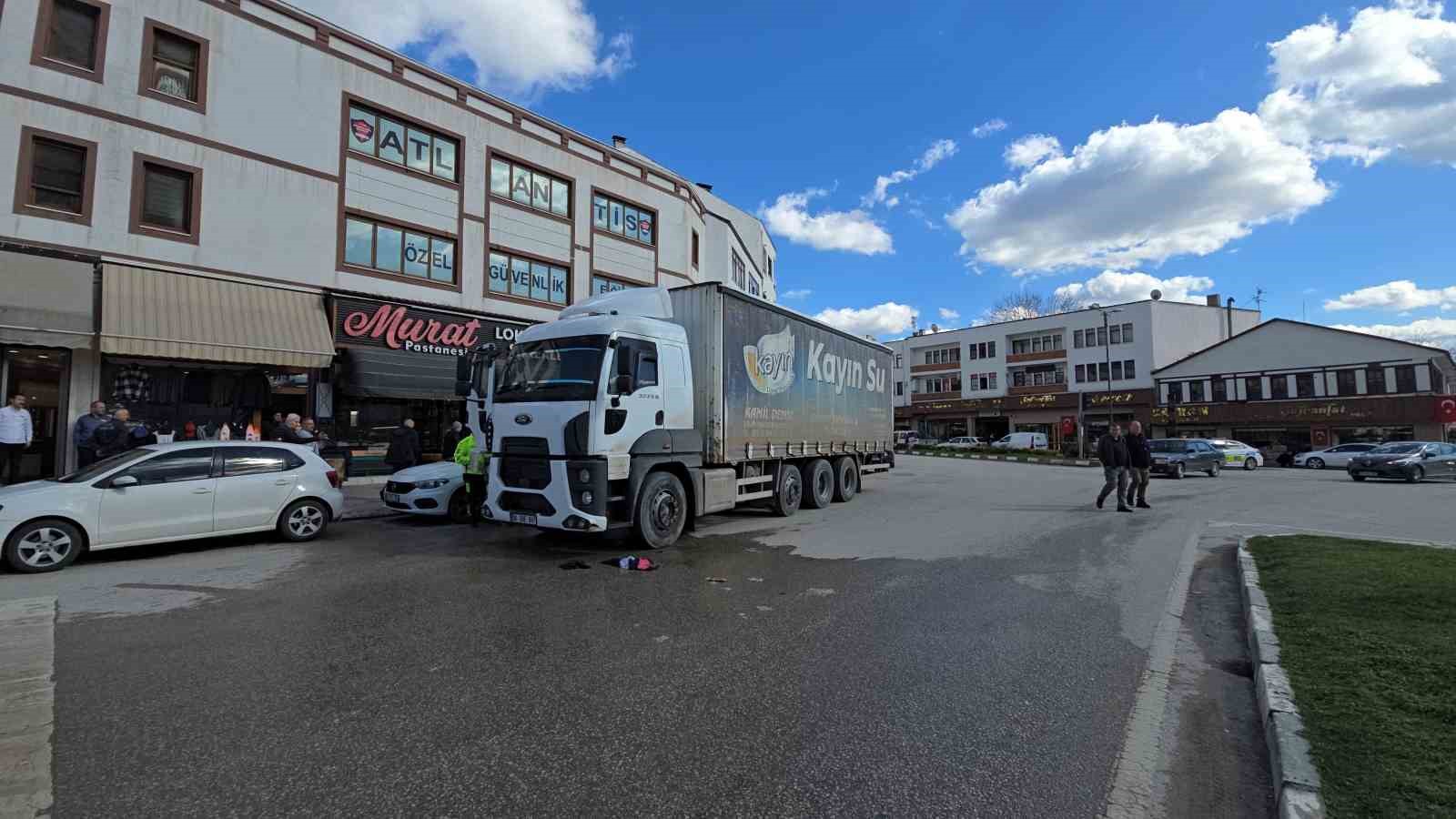 Taşıdığı sularla yangının büyümesini engelledi
