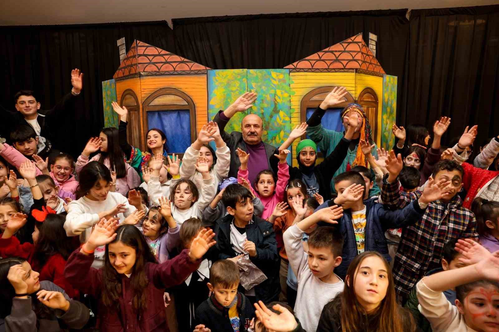 Taşköprü Belediyesi’nin Ramazan etkinlikleri coşkuyla başladı
Taşköprü Belediyesi’nin Ramazan etkinlikleri coşkuyla başladı