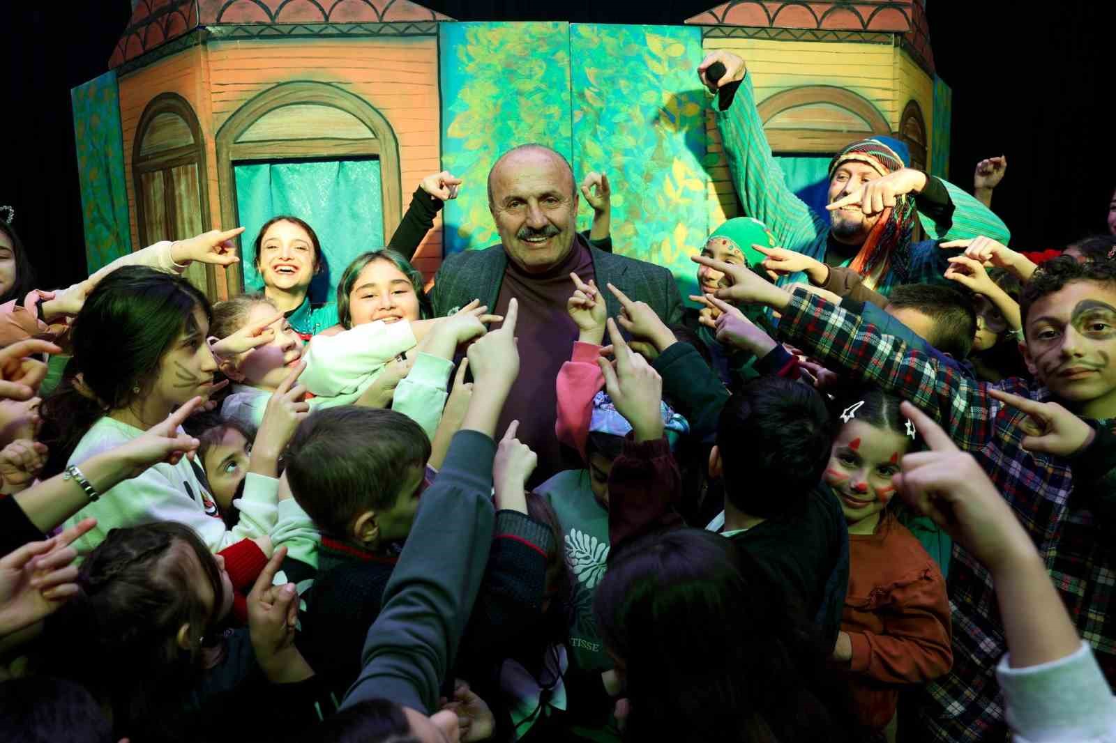 Taşköprü Belediyesi’nin Ramazan etkinlikleri coşkuyla başladı
Taşköprü Belediyesi’nin Ramazan etkinlikleri coşkuyla başladı