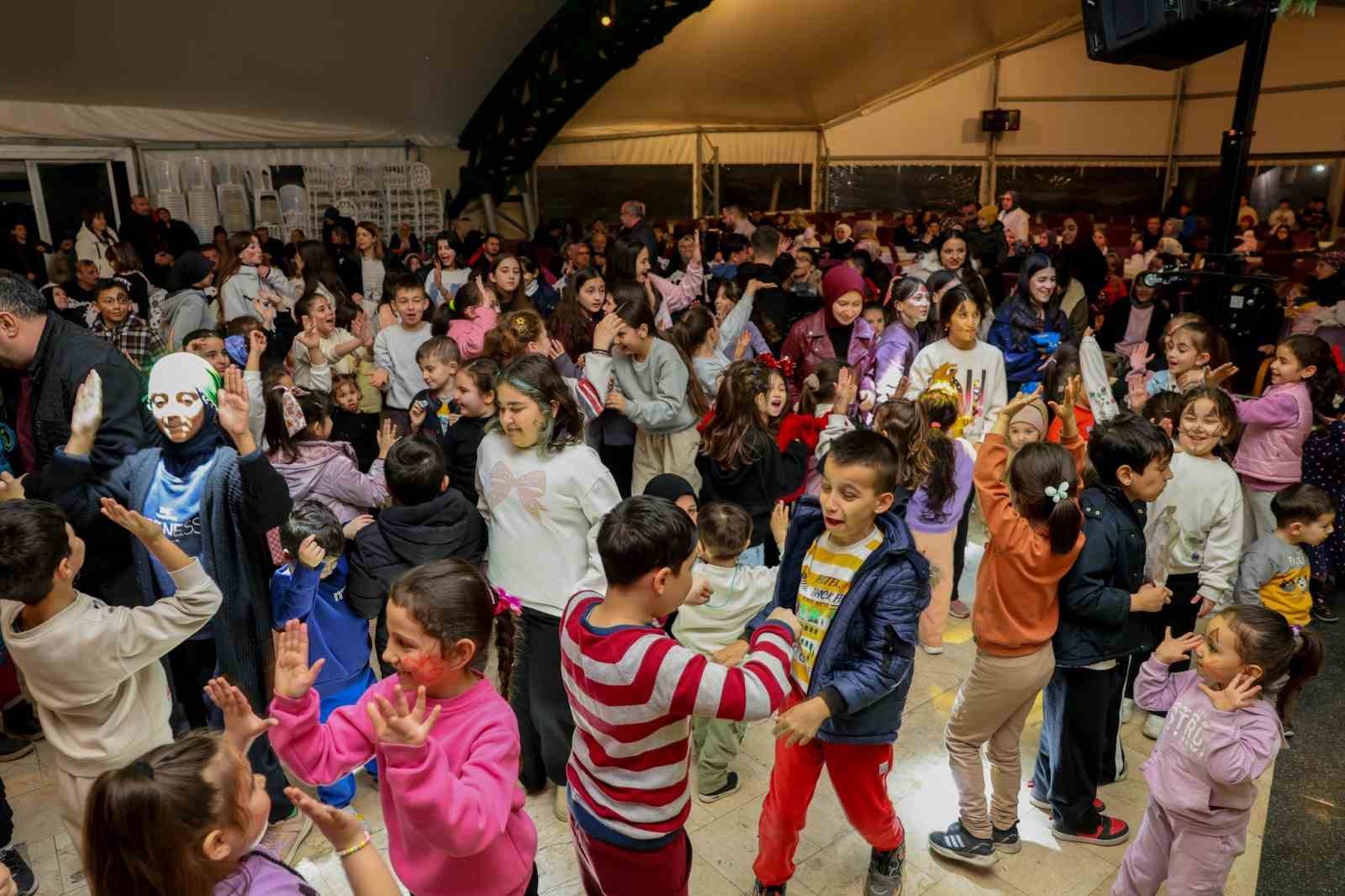 Taşköprü Belediyesi’nin Ramazan etkinlikleri coşkuyla başladı
Taşköprü Belediyesi’nin Ramazan etkinlikleri coşkuyla başladı