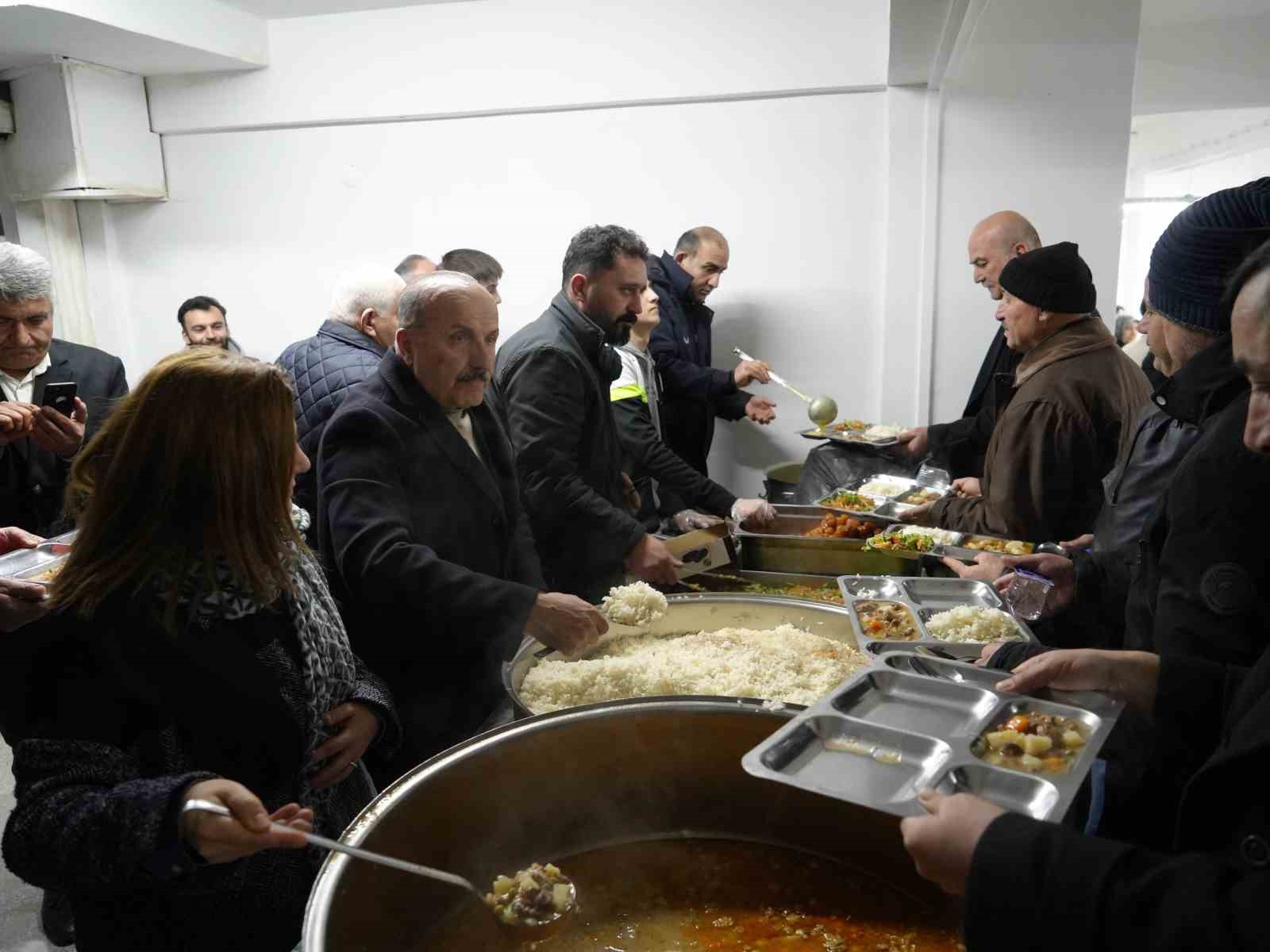 Taşköprü’de yüzlerce kişi iftar sofrasında buluştu
