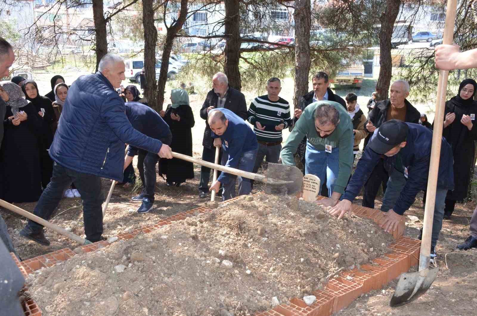 Taşova’nın son Kore gazisi son yolculuğuna uğurlandı
