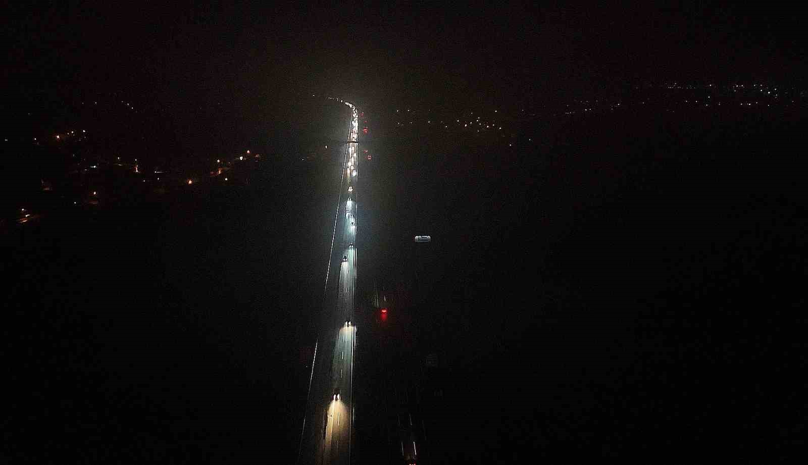 Tatilciler dönüşe geçti: Otoyolda akıcı yoğunluk devam ediyor
