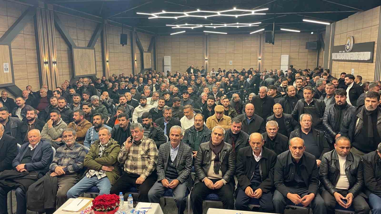 Tatvan Şoförler ve Otomobilciler Esnaf Odası’nda İkram Baran yeniden başkan
