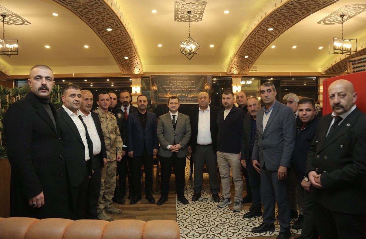 Tatvan’da şehit ve gazi aileleri onuruna iftar programı düzenlendi
