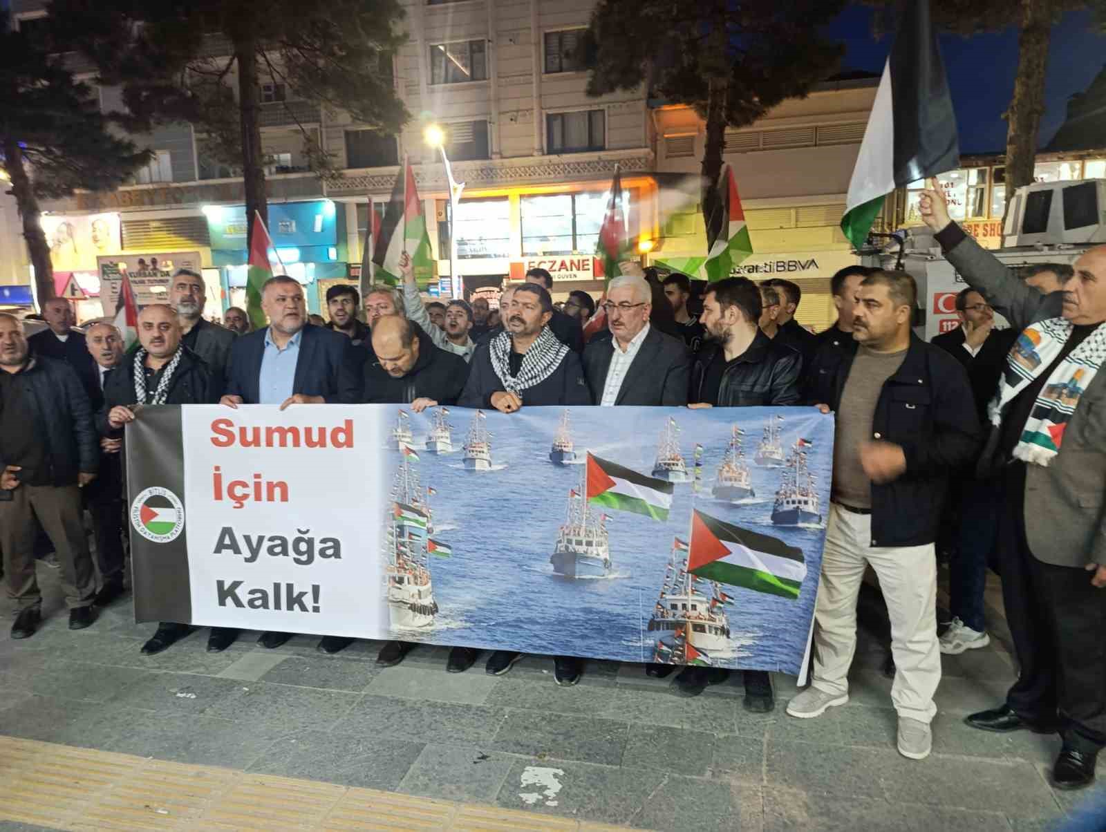 Tatvan’da Sumud Filosu’na destek eylemi
