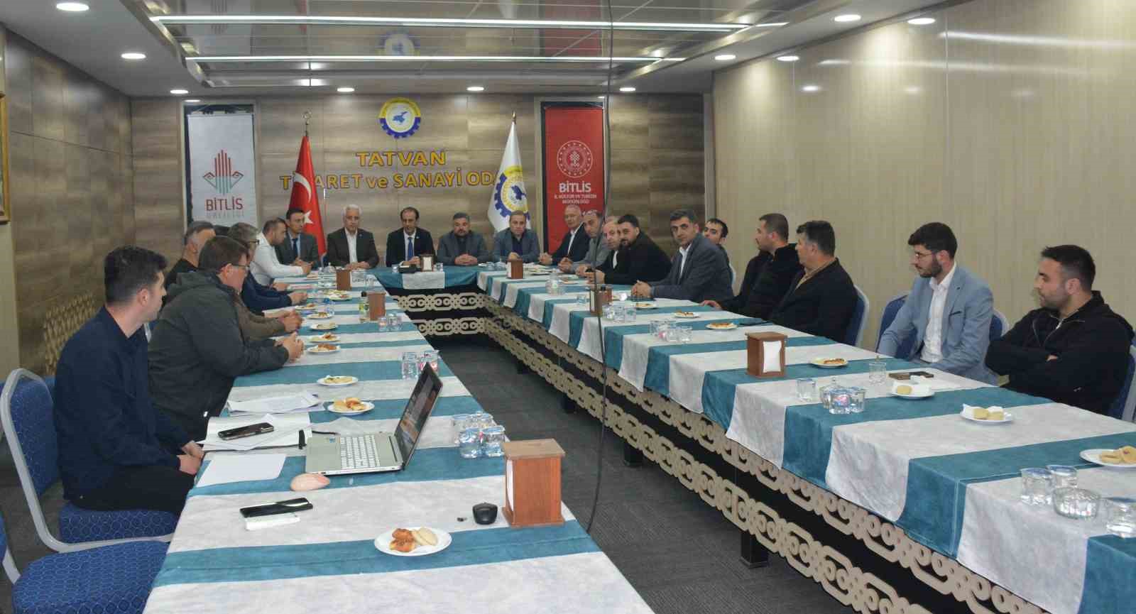 Tatvan’da turizm sektör temsilcileri toplantısı gerçekleştirildi

