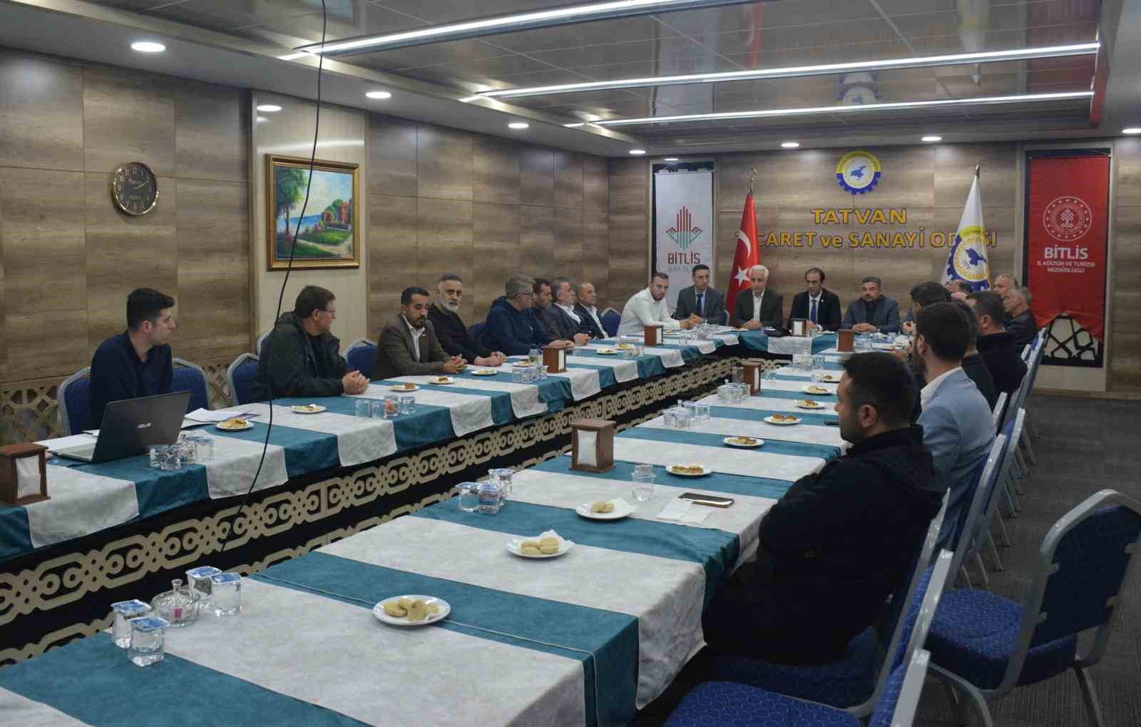 Tatvan’da turizm sektör temsilcileri toplantısı gerçekleştirildi
