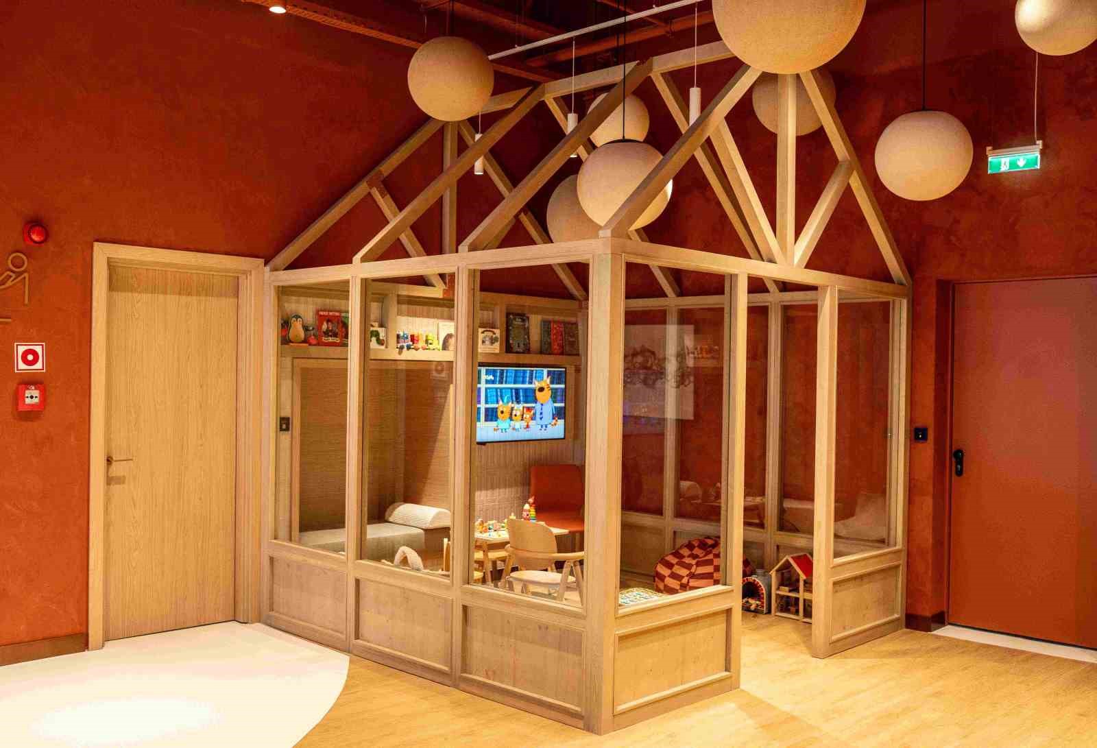 TAV İşletme Hizmetleri, Sofya Havalimanı’nda yenilenen Primeclass Lounge’u açtı
TAV İşletme Hizmetleri, Sofya Havalimanı’nda yenilenen Primeclass Lounge’u açtı