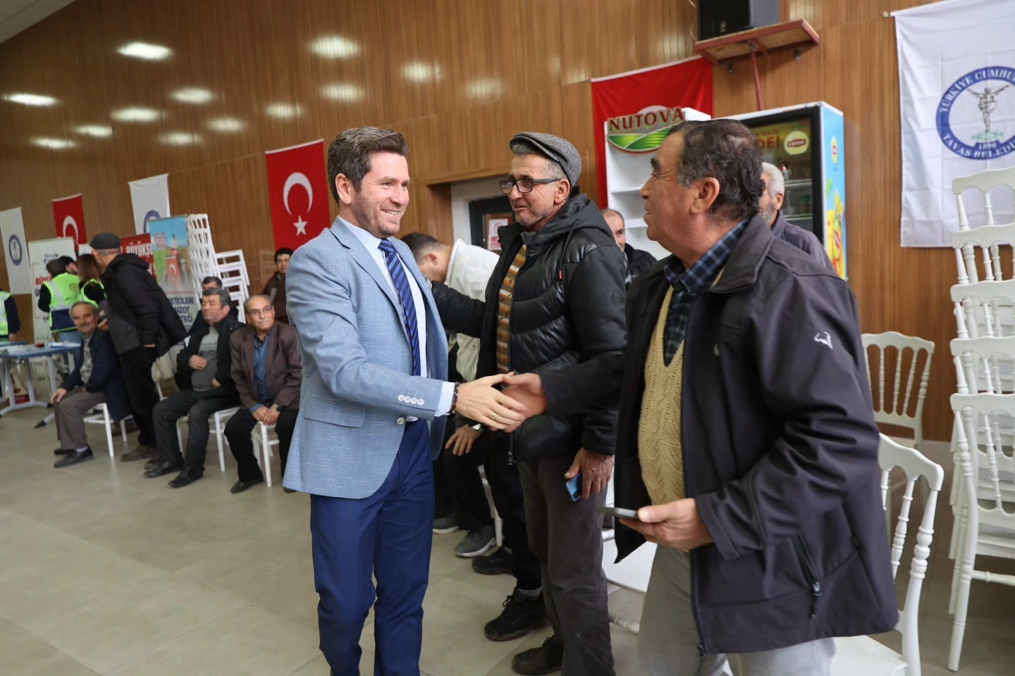 Tavaslı üreticilere 5 bin 991 zeytin fidanı dağıtıldı
