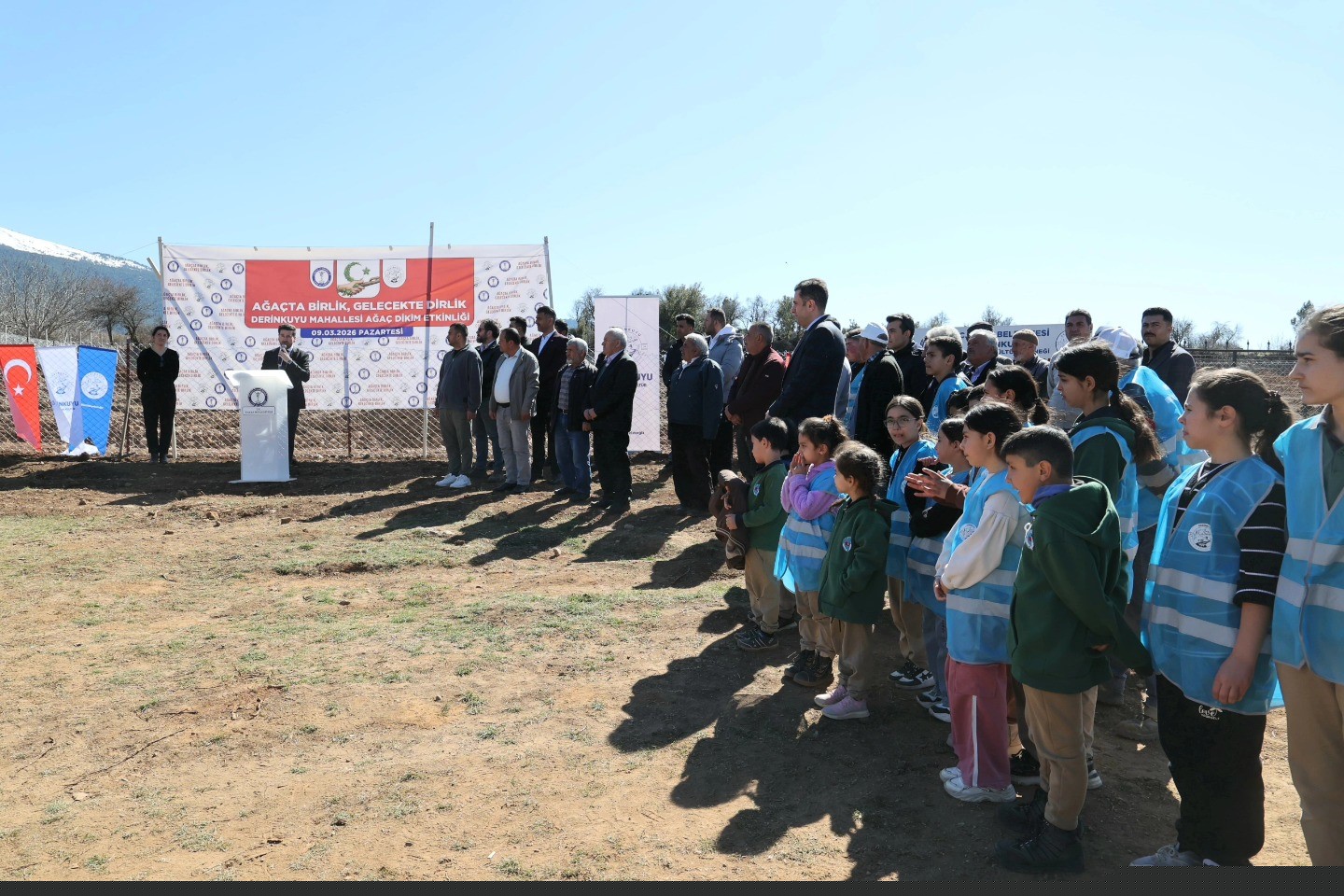 Tavas’ta "Ağaçta Birlik, Gelecekte Dirlik" projesi hayata geçti
