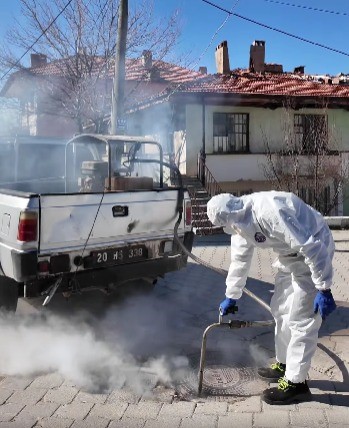 Tavas’ta rögarlar ilaçlanıyor
