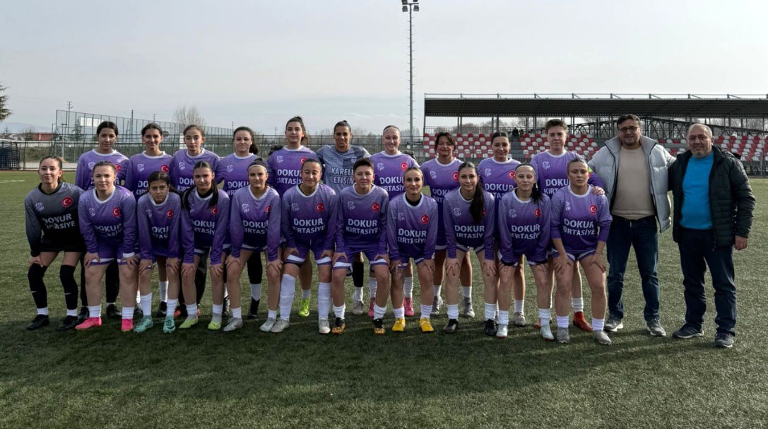 Tavşanlı Akıncılarspor Kadın Futbol Takımı yeni sezon hazırlıklarını sürdürüyor
