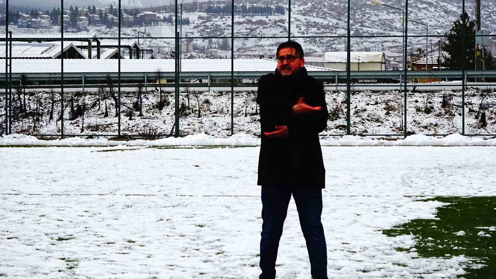 Tavşanlı Akıncılarspor Kadın Futbol Takımı yeni sezon hazırlıklarını sürdürüyor
