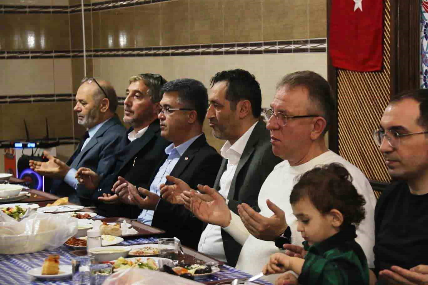 Tavşanlı Devlet Ana Kız Anadolu İmam Hatip Lisesi’nde iftar programı
