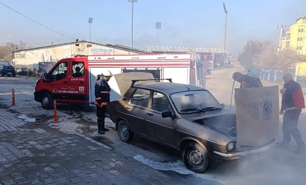 Tavşanlı’da araç yangını korkuttu
