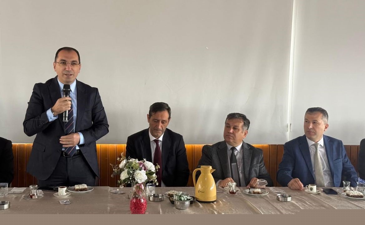 Tavşanlı’da bayramlaşmanın ardından güvenlik güçlerine ziyaret
