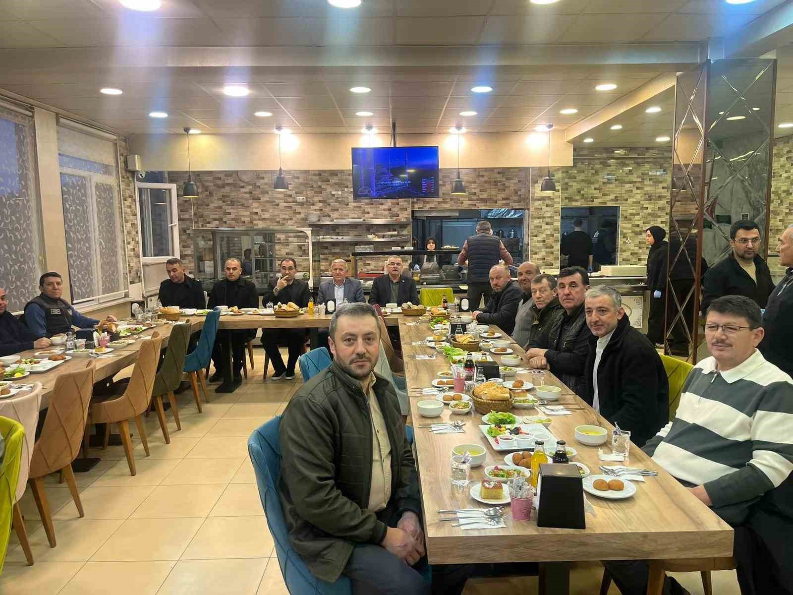 Tavşanlı’da ’Dereboyu’ muhtarlarıyla iftar sofrasında tarım mesaisi

