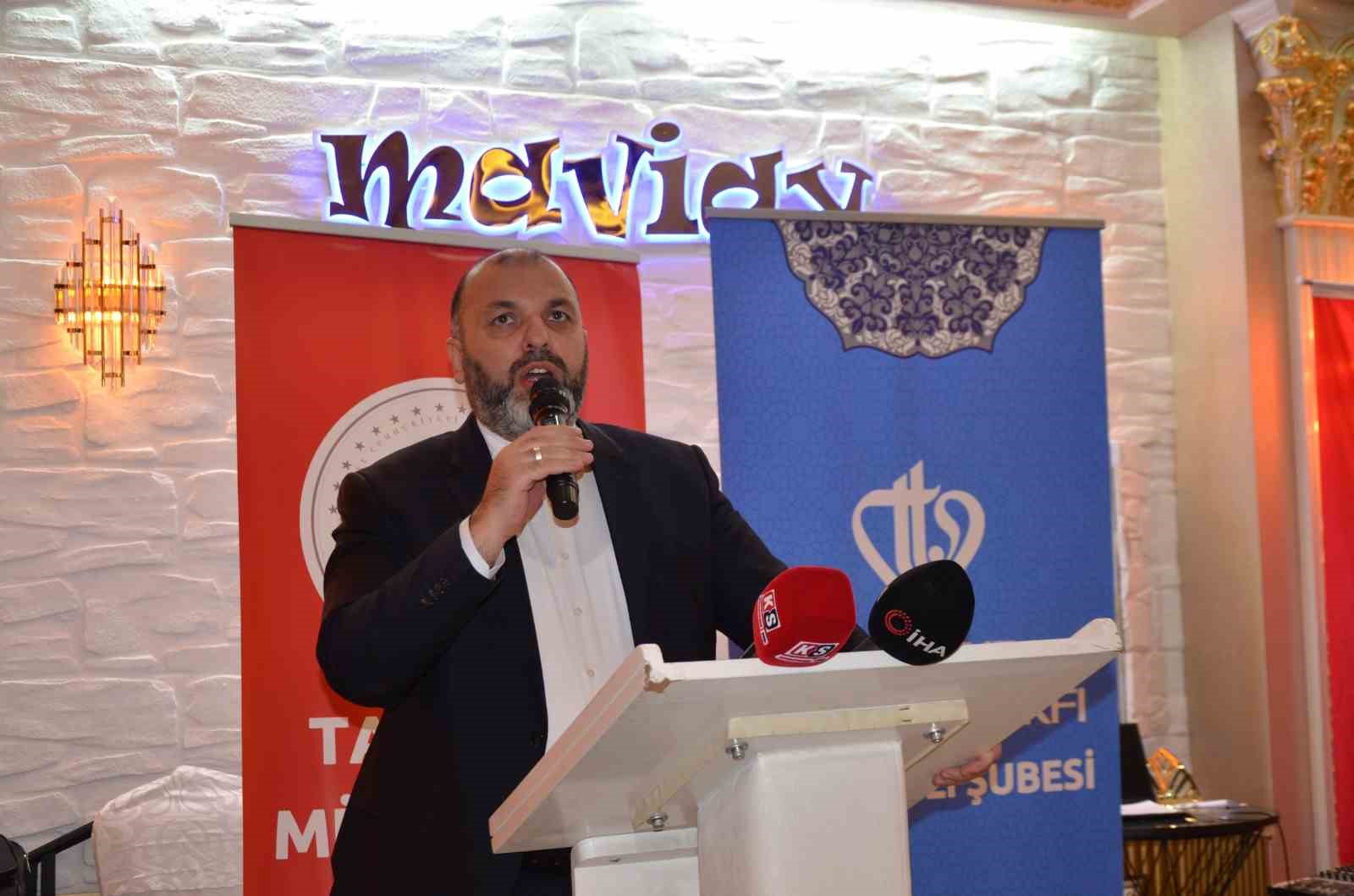 Tavşanlı’da üniversite öğrencileri iftarda buluştu
Tavşanlı’da üniversite öğrencileri iftarda buluştu