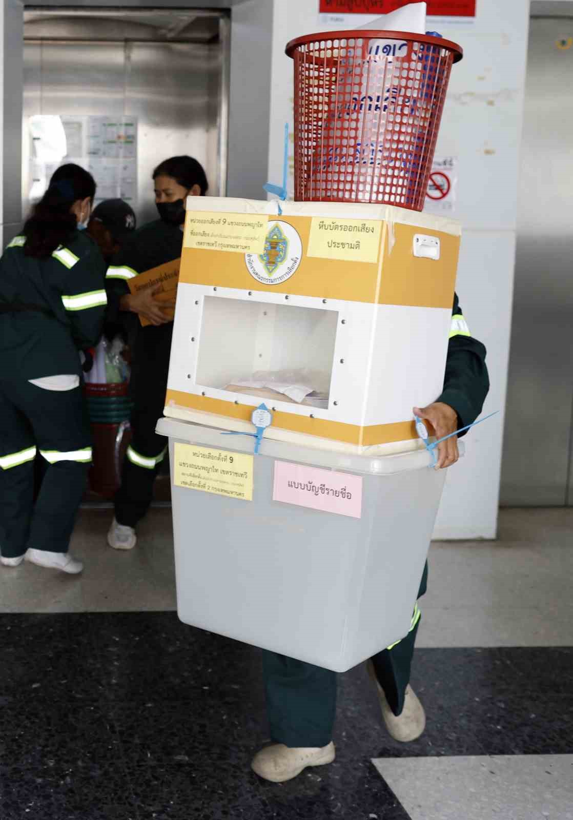 Tayland’da yaklaşık 53 milyon seçmen kritik seçim için sandık başına gidecek
