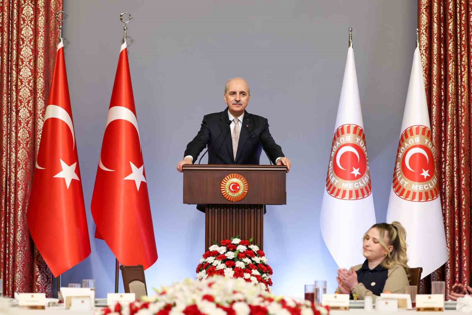 TBMM Başkanı Kurtulmuş: "Birilerinin bölüp parçaladığı bu coğrafyayı derleyip toparlamak bizim milletimize düşer, Türkiye’ye düşer"

