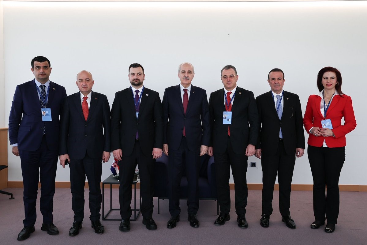 TBMM Başkanı Kurtulmuş, Boşnak Ulusal Azınlık Konseyi Başkanı Hodzic’i kabul etti
