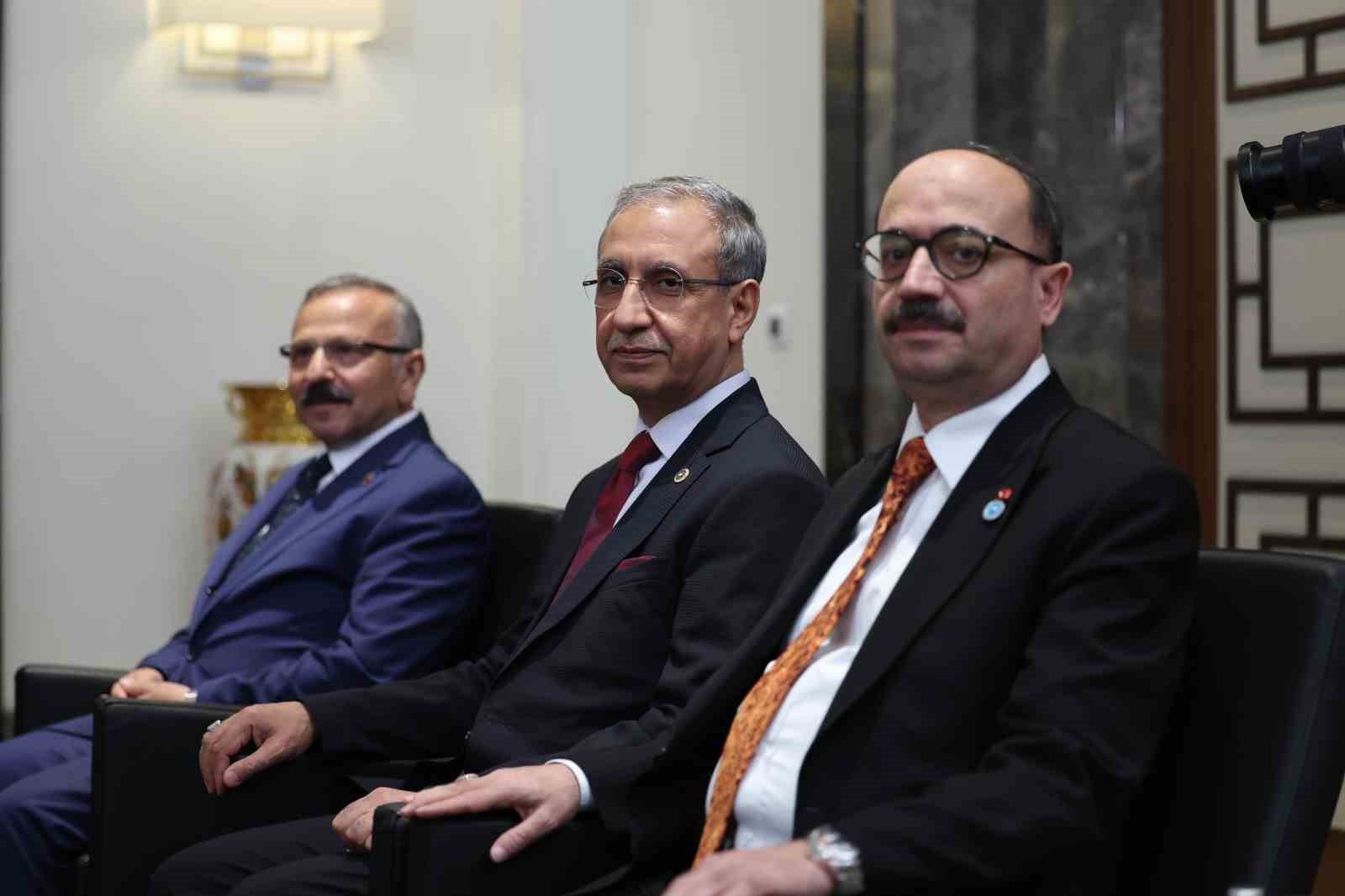 TBMM Başkanı Kurtulmuş, Kazakistan Parlamentosu Meclis Başkanı Koşanov ile görüştü
