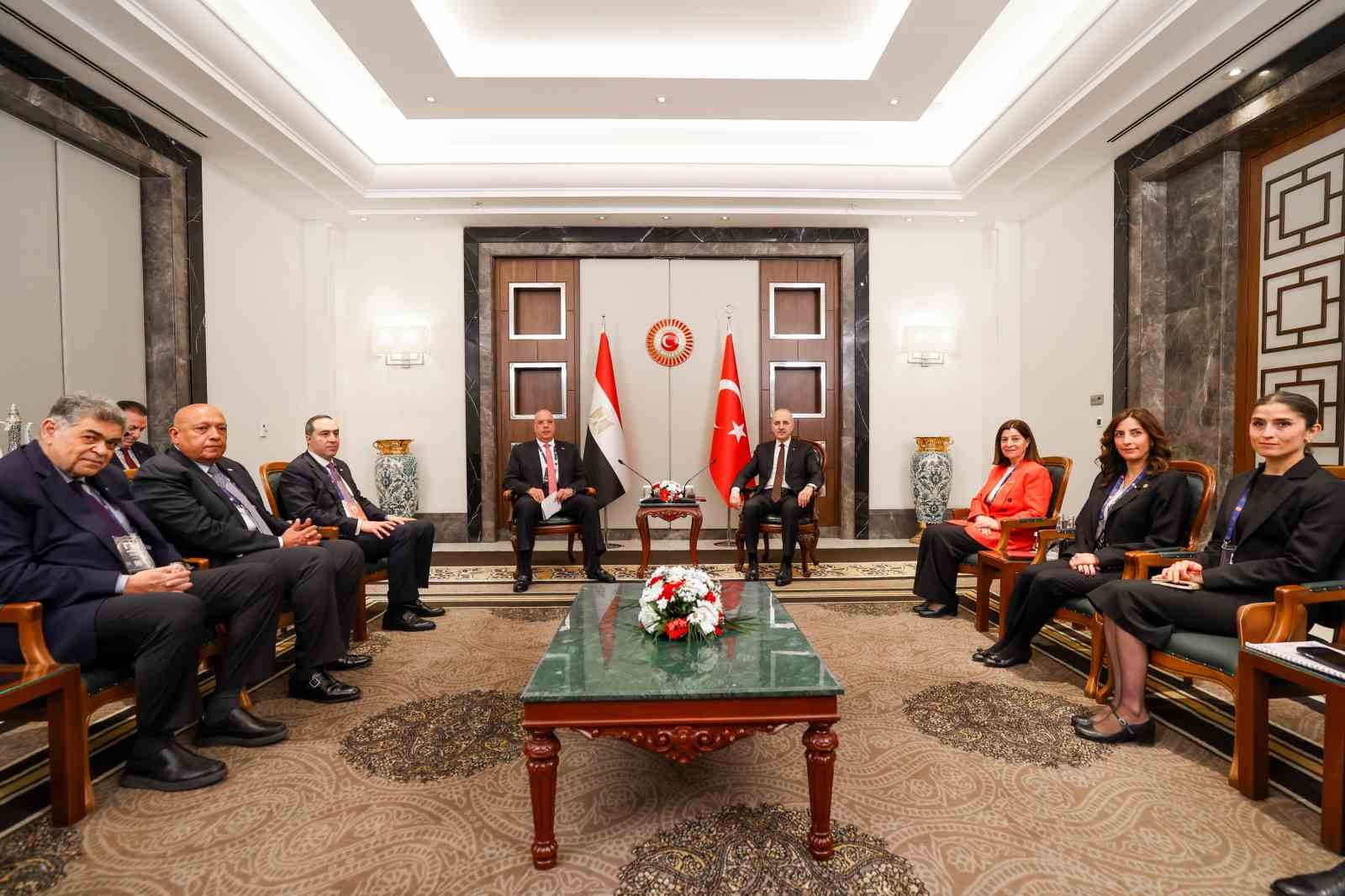 TBMM Başkanı Kurtulmuş, Mısır Temsilciler Meclisi Başkanı Badawy ile görüştü
