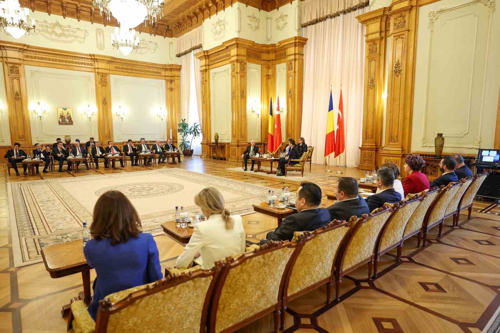 TBMM Başkanı Kurtulmuş, Romanya Senato Başkanı Abrudean ile görüştü
