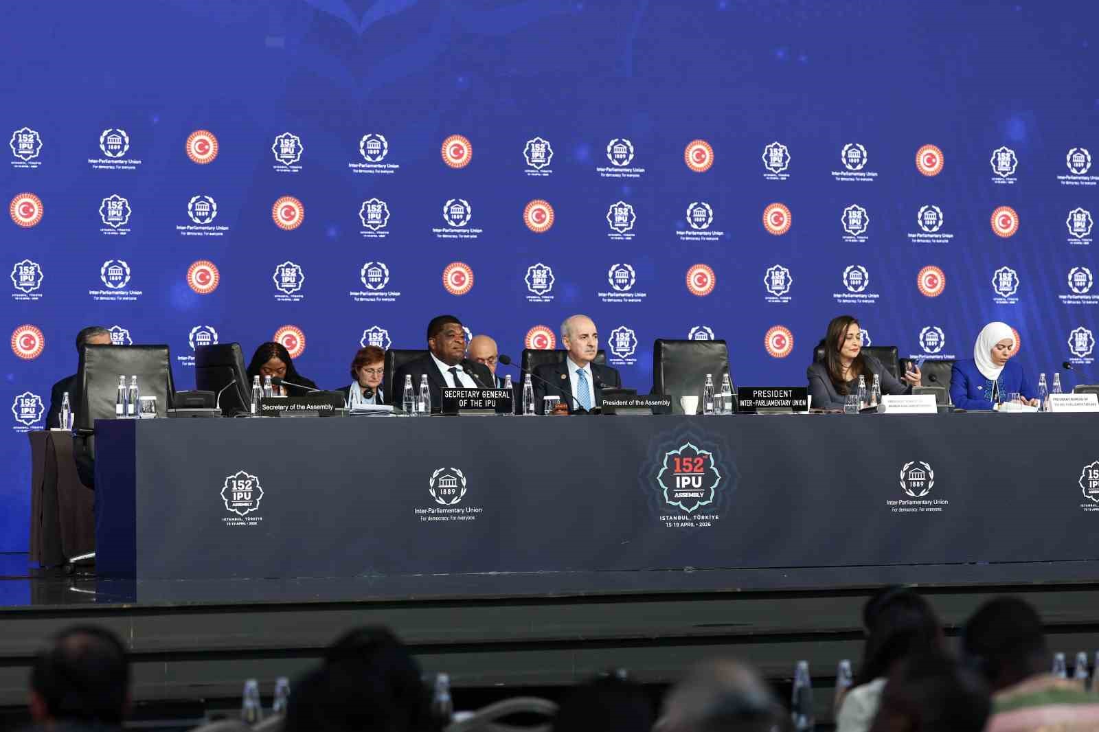 TBMM Başkanı Kurtulmuş: "Sivillerin yaşam hakkı üzerinde asla siyasal pazarlıklar yapılamaz"
