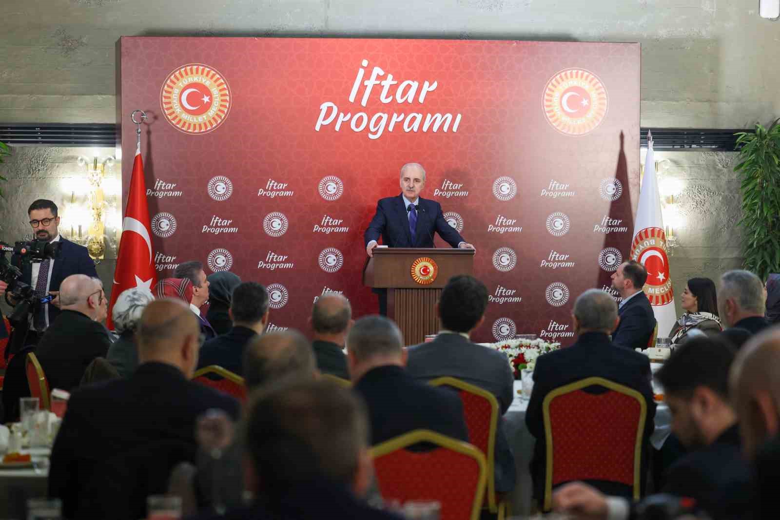 TBMM Başkanı Kurtulmuş: "Türkiye’nin terör meselesinden kurtulmasıyla birlikte her alandaki duruşu güçlenecektir"
TBMM Başkanı Kurtulmuş: "Türkiye’nin terör meselesinden kurtulmasıyla birlikte her alandaki duruşu güçlenecektir"