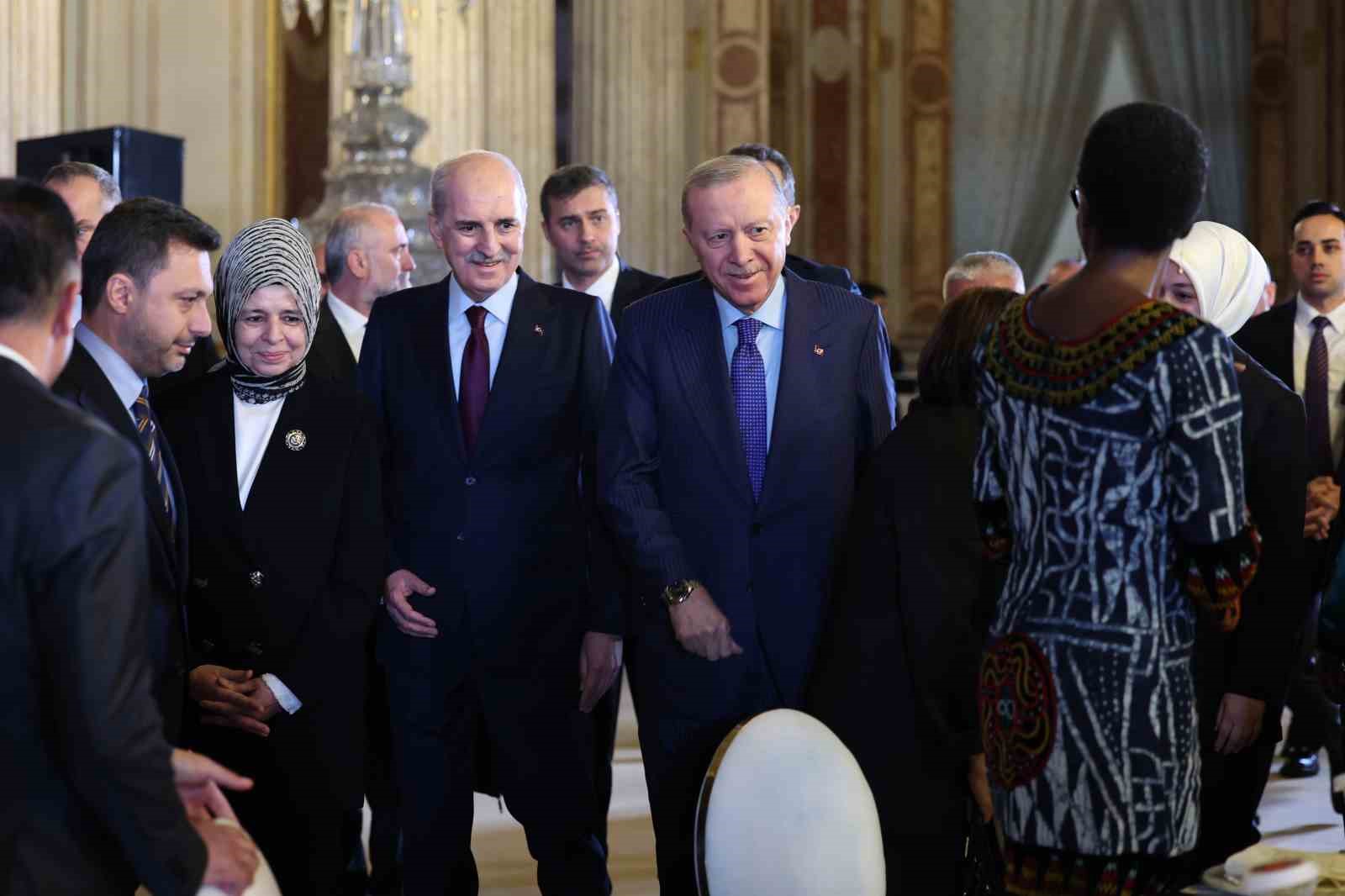 TBMM Başkanı Kurtulmuş: "Ümit ediyoruz ki bu ve benzeri toplantılarla dünya adil, hakkaniyetli, insaflı yeni bir sisteme kavuşabilir"
