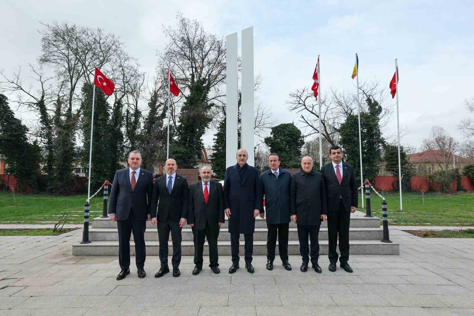 TBMM Başkanı Kurtulmuş’tan Bükreş Türk Şehitliğine ziyaret
TBMM Başkanı Kurtulmuş’tan Bükreş Türk Şehitliğine ziyaret