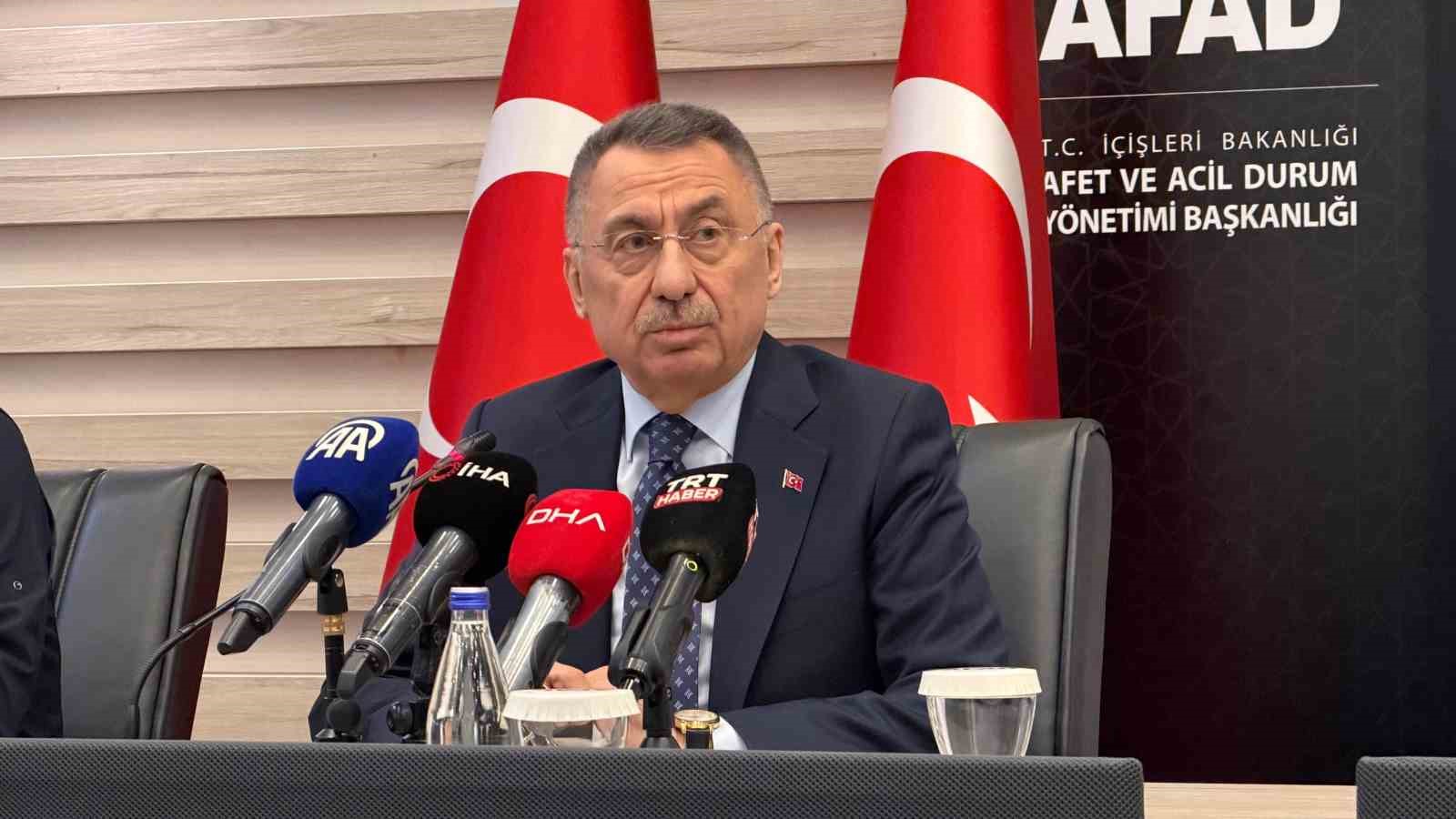 TBMM Dışişleri Komisyonu Başkanı Oktay: "650 bin personeli sahaya sürmek hiçbir ülkenin yapabileceği bir olay değil"
TBMM Dışişleri Komisyonu Başkanı Oktay: "650 bin personeli sahaya sürmek hiçbir ülkenin yapabileceği bir olay değil"