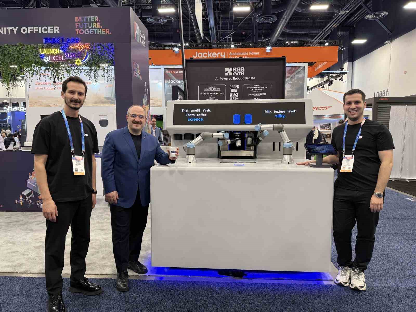 TBMM Sanayi Komisyonu Başkanı Varank, CES’teki Türk girişimcileri ziyaret etti
