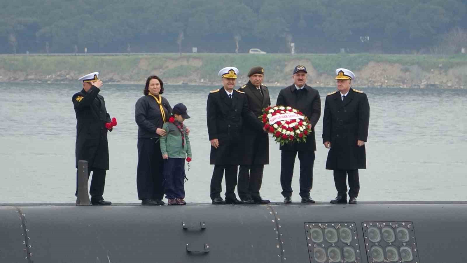 ’TCG Dumlupınar’ denizaltısında şehit olan 81 denizci için anma töreni düzenlendi
’TCG Dumlupınar’ denizaltısında şehit olan 81 denizci için anma töreni düzenlendi