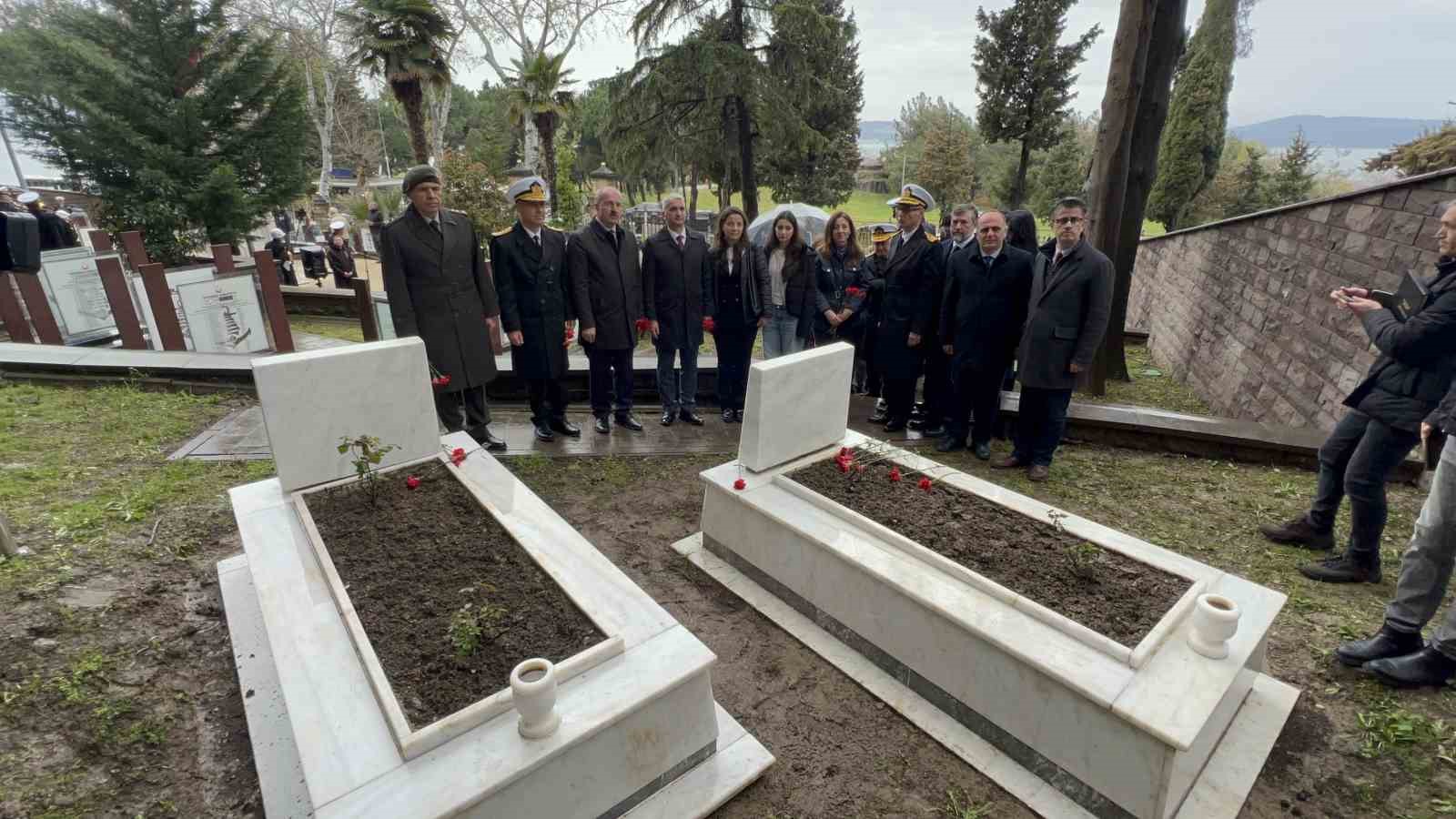 ’TCG Dumlupınar’ denizaltısında şehit olan 81 denizci için anma töreni düzenlendi
’TCG Dumlupınar’ denizaltısında şehit olan 81 denizci için anma töreni düzenlendi