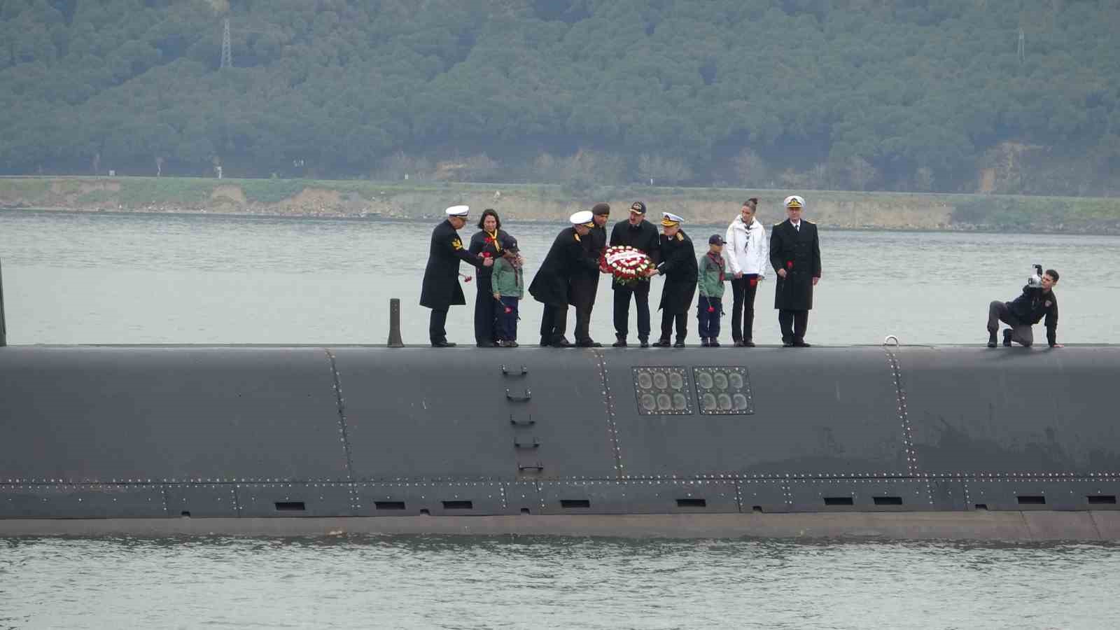 ’TCG Dumlupınar’ denizaltısında şehit olan 81 denizci için anma töreni düzenlendi
’TCG Dumlupınar’ denizaltısında şehit olan 81 denizci için anma töreni düzenlendi