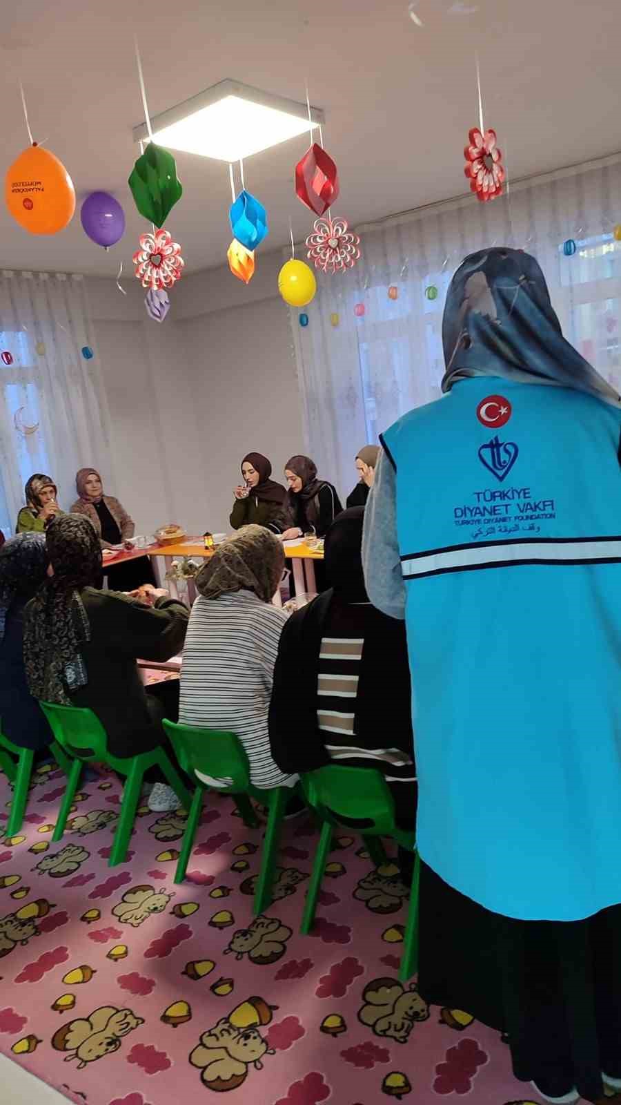 TDV Erzurum Kadın Kolları Ramazan’da aralıksız çalıştı
