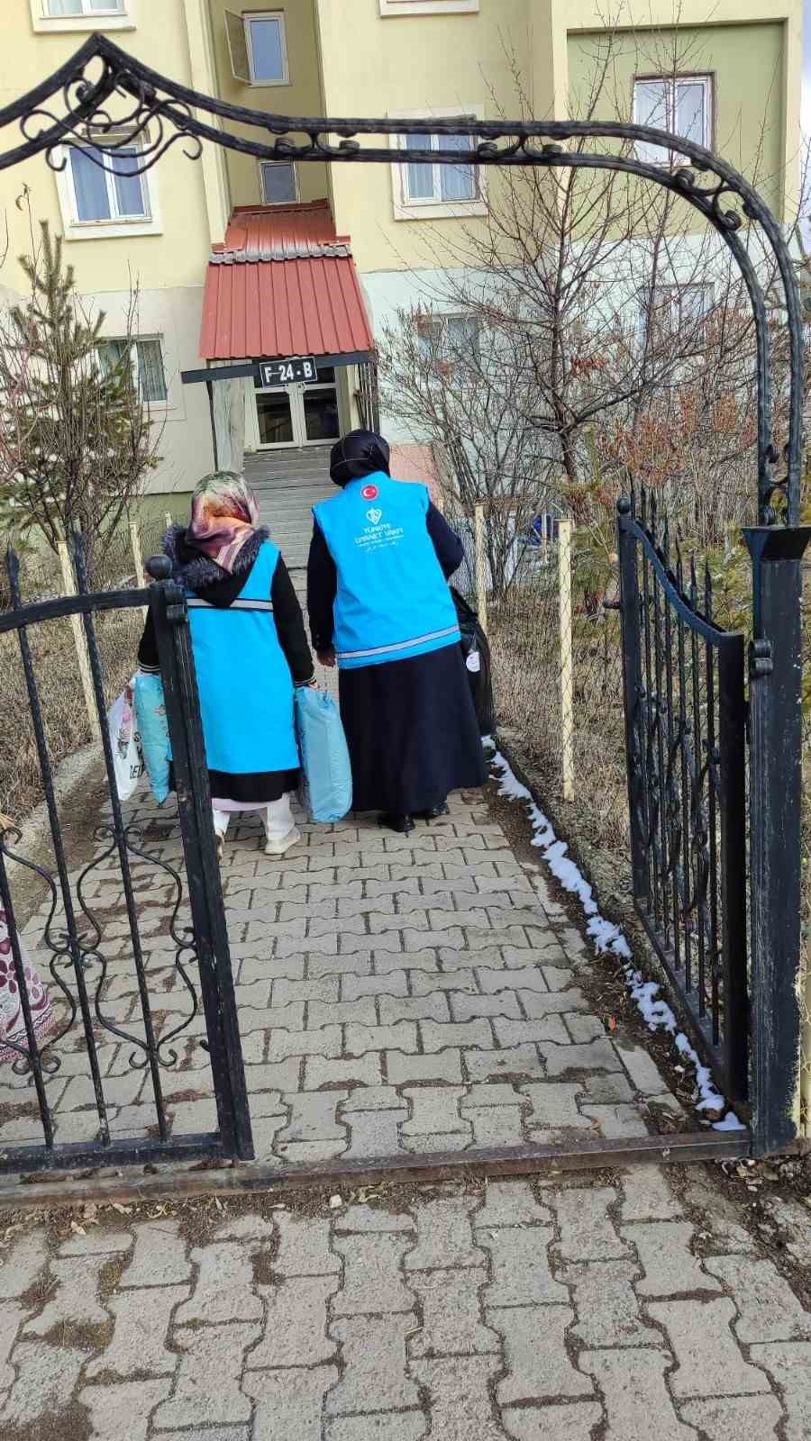 TDV Erzurum Kadın Kolları Ramazan’da aralıksız çalıştı
