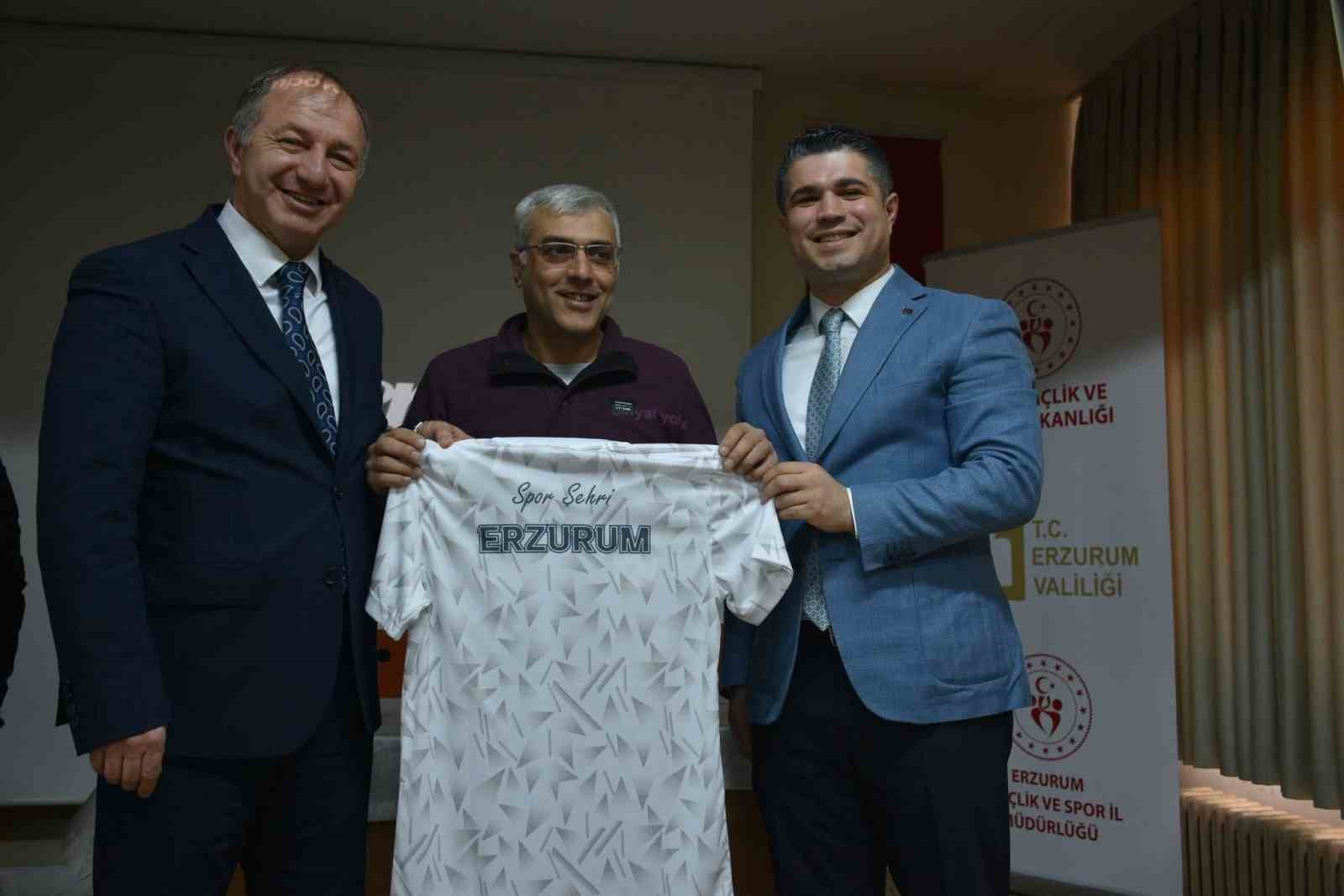 Tecrübelerini liseli gençlerle paylaştılar
