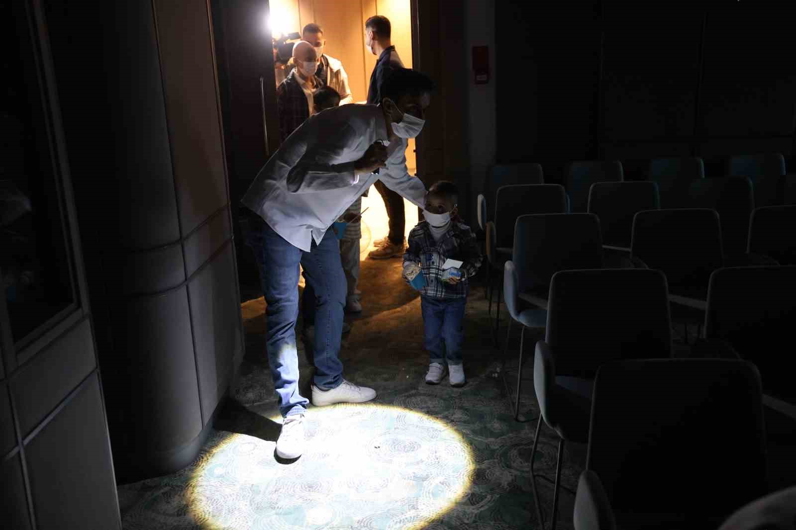 Tedaviye, ‘Sinema’ molası
