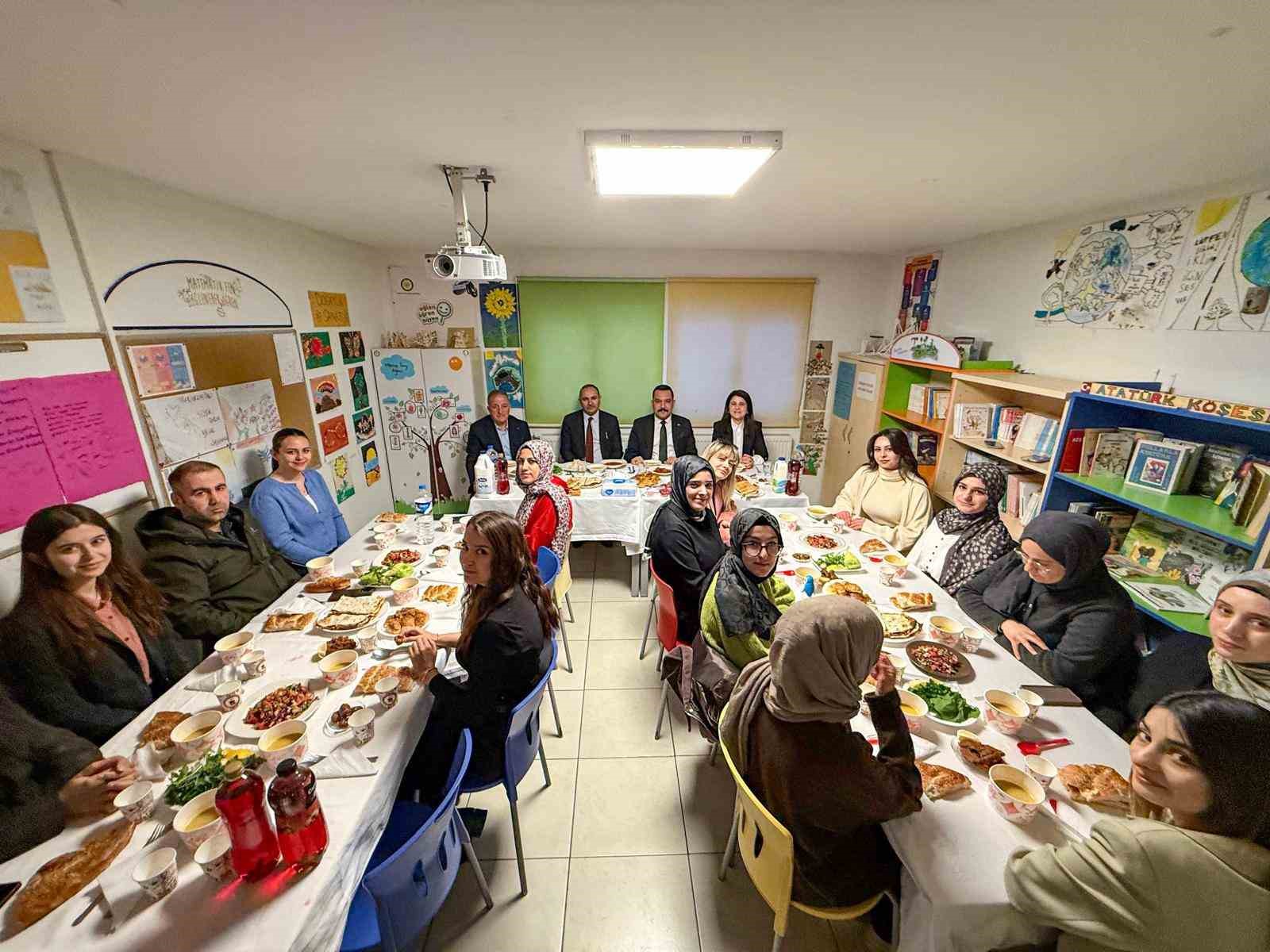 TEGV gönüllüleri ve yöneticiler iftarda buluştu
