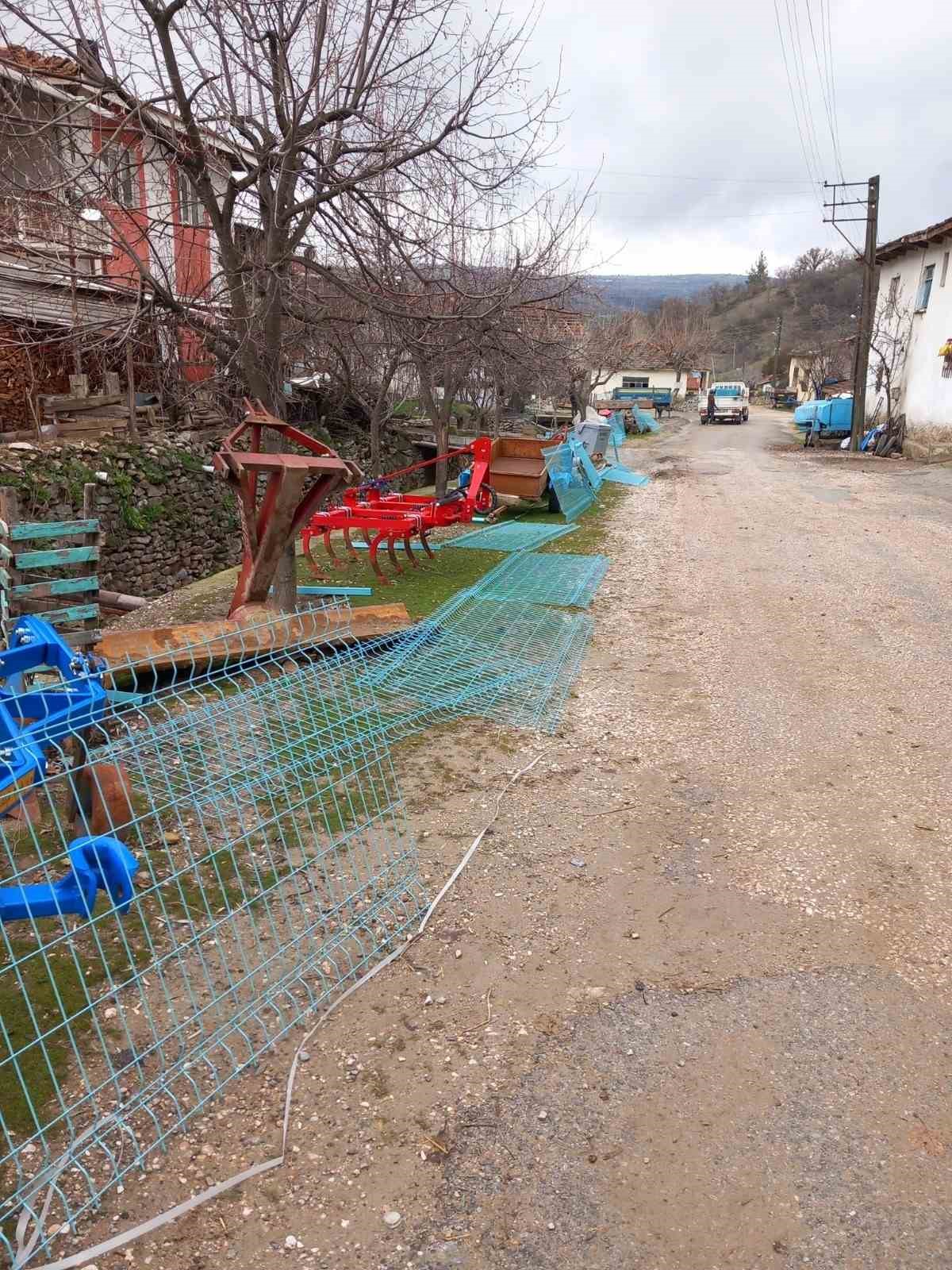 Tehlike arz eden dereler güvenli hale getiriliyor
