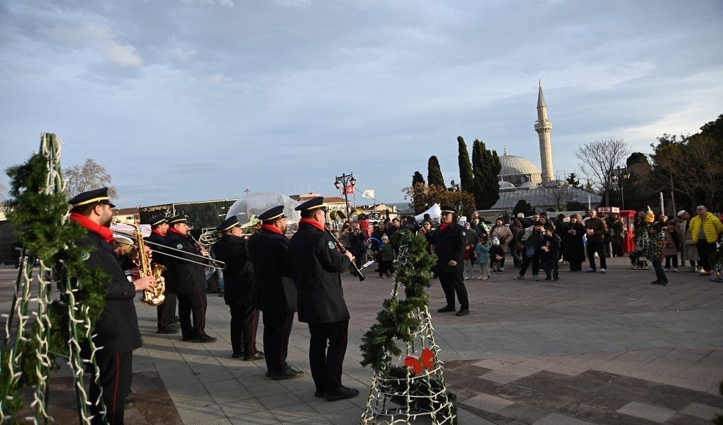 Tek Kış Fest 4’üncü haftasında da Tekirdağ’ı ısıttı
Tek Kış Fest 4’üncü haftasında da Tekirdağ’ı ısıttı