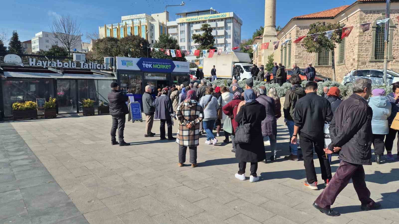 Tekirdağ Büyükşehir Belediyesinin uygun fiyatlı et satışı yoğun talep görüyor

