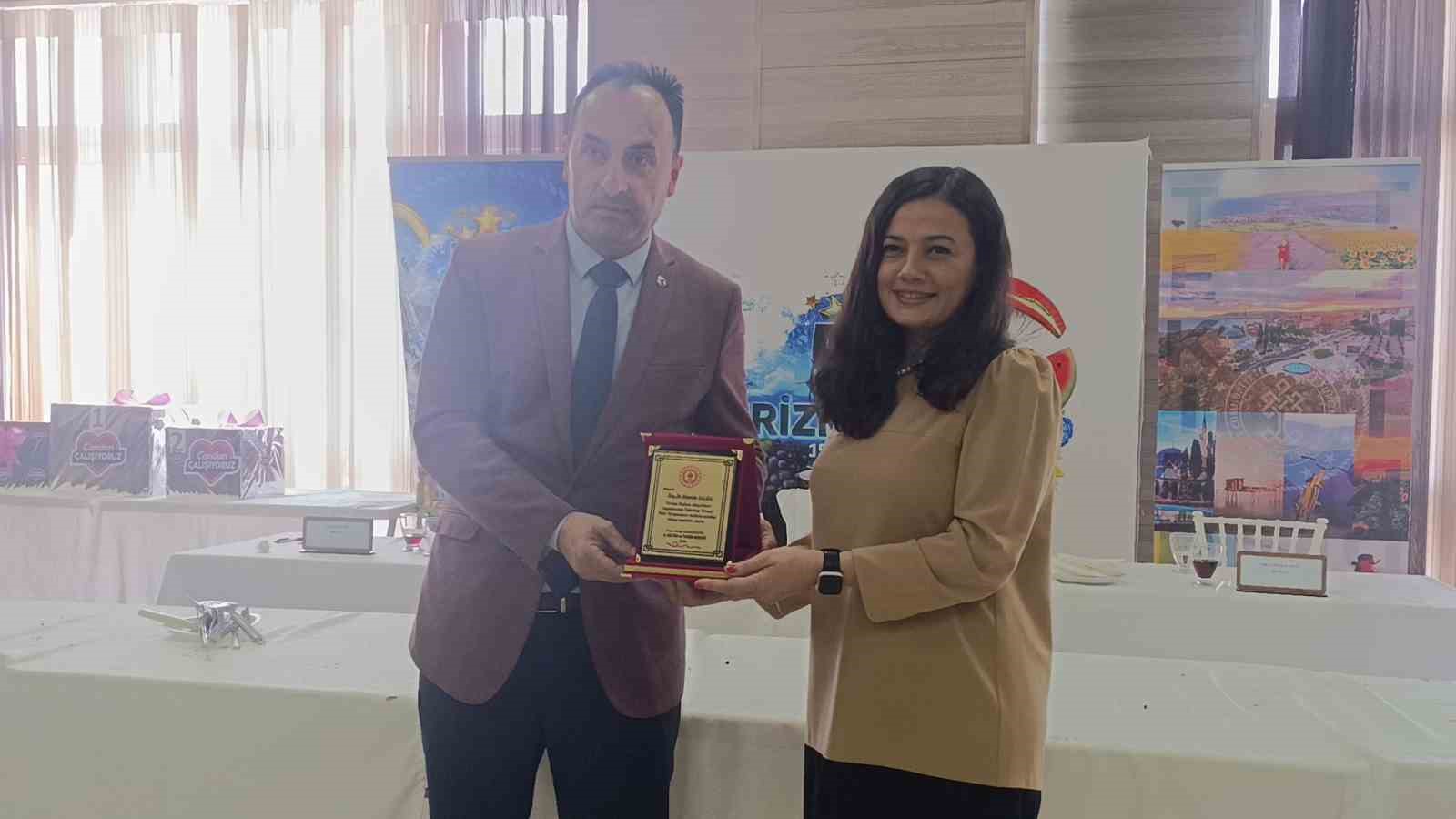 Tekirdağ’da 32 çeşit yöresel tatlı yarıştı: Tekirdağ’ın coğrafi işaretli Hayrabolu tatlısı 1. oldu
