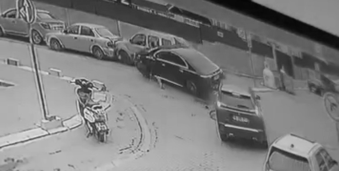 Tekirdağ’da 5 aracın karıştığı zincirleme kaza kamerada
